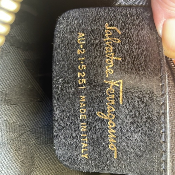 Ferragamo Black hand bag with gold accents is in good condition - Picture 8 of 9